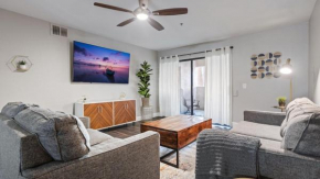 Beautiful newly remodeled 2-Bdrm Biltmore Condo